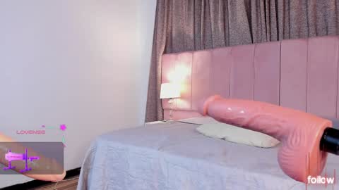 Snapshot of aurora_divine chatting on January 8, 2025, 11:30 pm aurora_divine online show from January 8, 2025, 11:30 pm