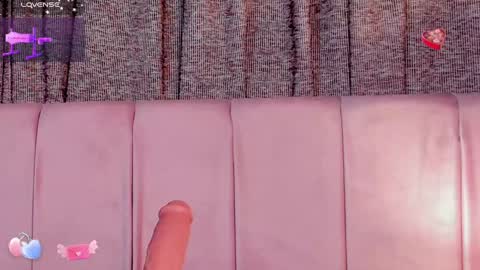 Snapshot of aurora_divine chatting on January 27, 2025, 10:06 pm aurora_divine online show from January 27, 2025, 10:06 pm