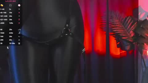 Snapshot of aurora_hotter chatting on June 18, 2026, 6:23 pm Miss A Fansly - Auroradomina1 online show from June 18, 2026, 6:23 pm