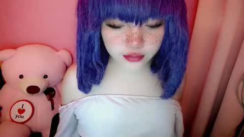 cute online show from April 28, 2026, 11:43 pm
