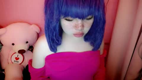 cute online show from May 4, 2026, 1:51 pm