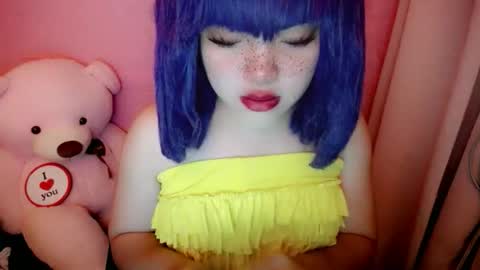 cute online show from May 22, 2026, 9:42 pm