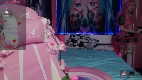 Snapshot of aurora_radiance chatting on September 16, 2025, 8:04 am Serena online show from September 16, 2025, 8:04 am