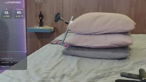 Snapshot of aurora_radiance chatting on November 8, 2025, 8:47 am Serena online show from November 8, 2025, 8:47 am