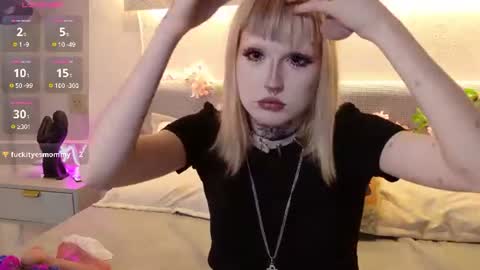 Snapshot of aurora_radiance chatting on July 9, 2026, 8:51 am Serena online show from July 9, 2026, 8:51 am