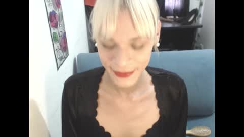 AURORA online show from December 21, 2025, 7:21 pm