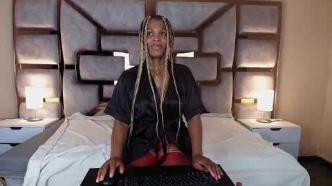 Ariana online show from November 18, 2025, 8:24 pm