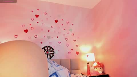 Aurora online show from February 12, 2025, 10:48 pm