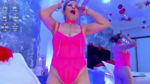 Snapshot of aurorarojas chatting on December 27, 2024, 6:03 am Aurora Rojas online show from December 27, 2024, 6:03 am