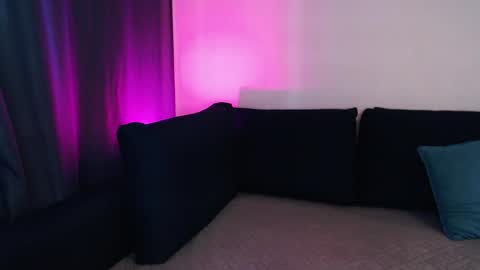 Aurora online show from April 10, 2026, 7:57 am