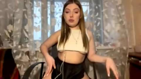 Elizabeth online show from February 26, 2026, 2:38 pm