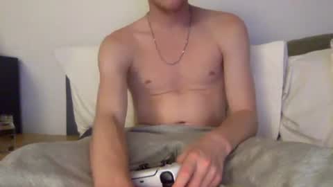 aussieblondetwink online show from December 30, 2024, 12:42 pm