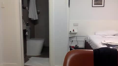 aussieguy59660 online show from March 19, 2026, 10:52 am