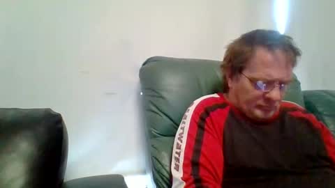 Snapshot of aussieguy8469 chatting on November 3, 2025, 10:53 pm aussieguy8469 online show from November 3, 2025, 10:53 pm