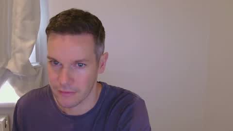 Snapshot of aussiesurfer0000 chatting on February 18, 2025, 1:43 am aussiesurfer0000 online show from February 18, 2025, 1:43 am