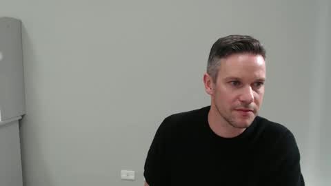 Snapshot of aussiesurfer0000 chatting on December 16, 2025, 7:02 am aussiesurfer0000 online show from December 16, 2025, 7:02 am