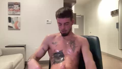 Snapshot of austant chatting on December 18, 2025, 2:34 pm austant online show from December 18, 2025, 2:34 pm