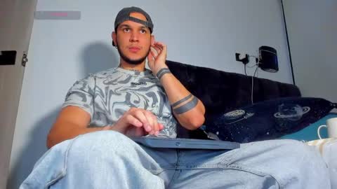 Snapshot of austin_curry chatting on June 6, 2026, 11:31 pm A online show from June 6, 2026, 11:31 pm