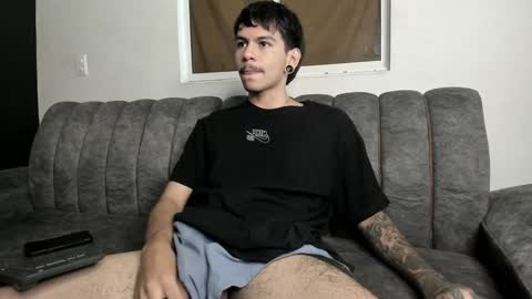 Snapshot of austin_falcon chatting on January 22, 2025, 8:17 pm Austin online show from January 22, 2025, 8:17 pm