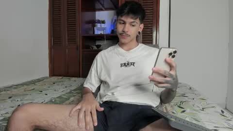 Snapshot of austin_falcon chatting on September 11, 2025, 2:06 pm Austin online show from September 11, 2025, 2:06 pm