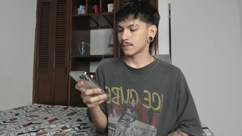 Snapshot of austin_falcon chatting on October 10, 2025, 1:32 pm Austin online show from October 10, 2025, 1:32 pm