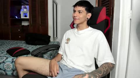 Snapshot of austin_falcon chatting on November 7, 2025, 1:55 pm Austin online show from November 7, 2025, 1:55 pm