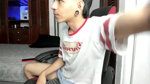 Snapshot of austin_falcon chatting on November 11, 2025, 2:17 pm Austin online show from November 11, 2025, 2:17 pm