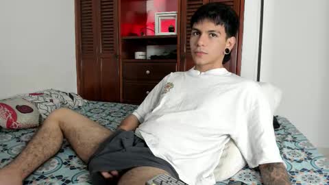 Snapshot of austin_falcon chatting on December 18, 2025, 7:09 pm Austin online show from December 18, 2025, 7:09 pm