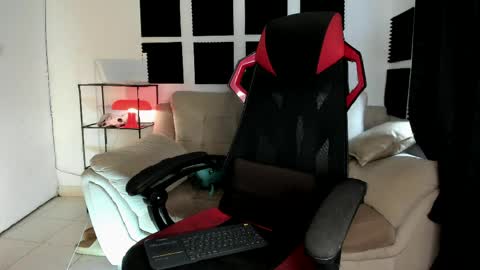 Austin online show from April 8, 2026, 8:31 pm