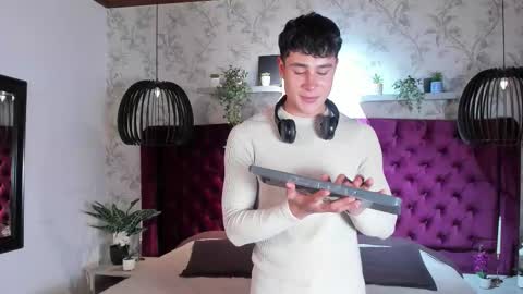 Austin  online show from February 18, 2026, 7:54 pm