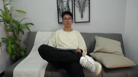 Snapshot of austinreeds chatting on September 28, 2025, 8:14 pm austinreeds online show from September 28, 2025, 8:14 pm