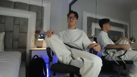 Snapshot of austinreeds chatting on March 3, 2026, 12:33 pm austinreeds online show from March 3, 2026, 12:33 pm