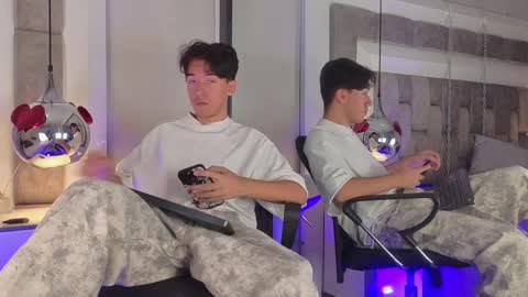 Snapshot of austinreeds chatting on April 4, 2026, 2:14 pm austinreeds online show from April 4, 2026, 2:14 pm