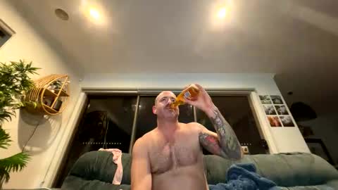 austintoner85 online show from June 8, 2026, 9:09 am