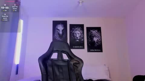 AustinTorres  online show from November 14, 2025, 12:42 am