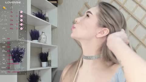 Snapshot of auto_baby chatting on October 5, 2025, 11:41 am Dasha online show from October 5, 2025, 11:41 am