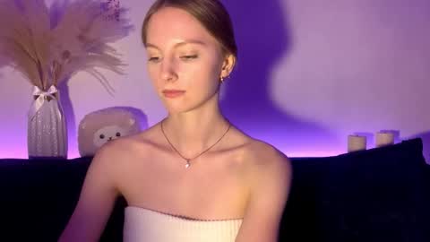 Snapshot of autumnroginson chatting on September 28, 2025, 5:07 pm Annie online show from September 28, 2025, 5:07 pm