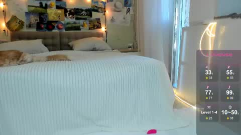Snapshot of ava_athena chatting on June 25, 2026, 5:23 am Ava online show from June 25, 2026, 5:23 am