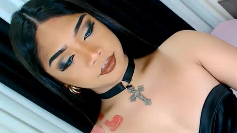 Ava online show from November 28, 2025, 4:37 am