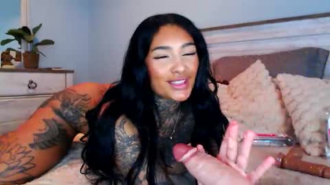 Snapshot of avaa_eve chatting on February 1, 2026, 6:56 am Ava Eve online show from February 1, 2026, 6:56 am