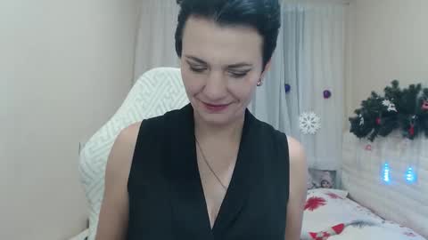 avasaturnian online show from December 2, 2025, 7:42 pm