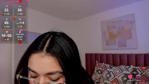 Ava  online show from November 17, 2025, 5:08 pm