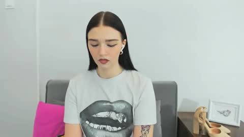 Snapshot of avasensitive69 chatting on January 5, 2026, 5:27 pm avasensitive69 online show from January 5, 2026, 5:27 pm