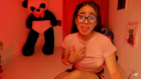 Snapshot of ave_fenix69 chatting on December 10, 2024, 1:11 am Valery -- online show from December 10, 2024, 1:11 am