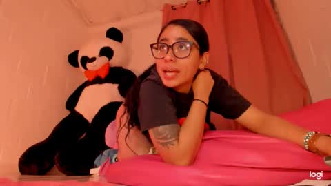 Snapshot of ave_fenix69 chatting on December 24, 2024, 4:33 am Valery -- online show from December 24, 2024, 4:33 am