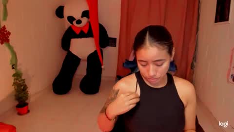 Snapshot of ave_fenix69 chatting on January 4, 2025, 2:25 am Valery -- online show from January 4, 2025, 2:25 am