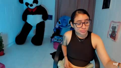 Snapshot of ave_fenix69 chatting on January 18, 2025, 2:36 am Valery -- online show from January 18, 2025, 2:36 am