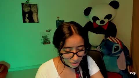 Snapshot of ave_fenix69 chatting on March 10, 2025, 4:38 am Valery -- online show from March 10, 2025, 4:38 am