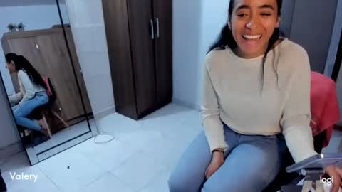 Snapshot of ave_fenix69 chatting on November 22, 2025, 2:43 am Valery -- online show from November 22, 2025, 2:43 am