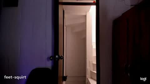 Snapshot of ave_fenix69 chatting on December 13, 2025, 8:25 pm Valery -- online show from December 13, 2025, 8:25 pm